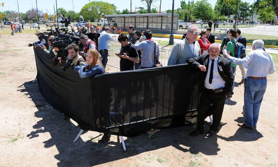 prensa_acorralada.jpg