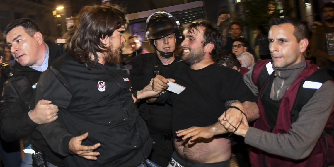 01-09-2017_buenos_aires_se_generaron_incidentes.jpg