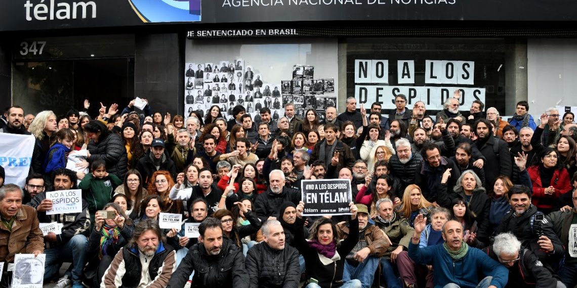 diputados_y_laburantes_x_telam.jpg