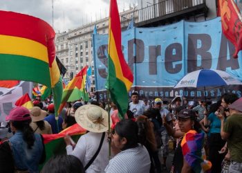 El SiPreBA volvió a marchar contra el golpe de estado en Bolivia