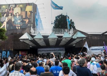 Nuevo revés judicial para Lombardi: La justicia falló a favor de SiPreBA por el CCT 124/75