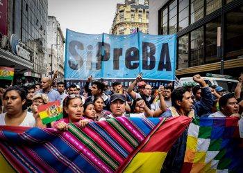 El SiPreBA se movilizó en repudio al golpe de estado en Bolivia