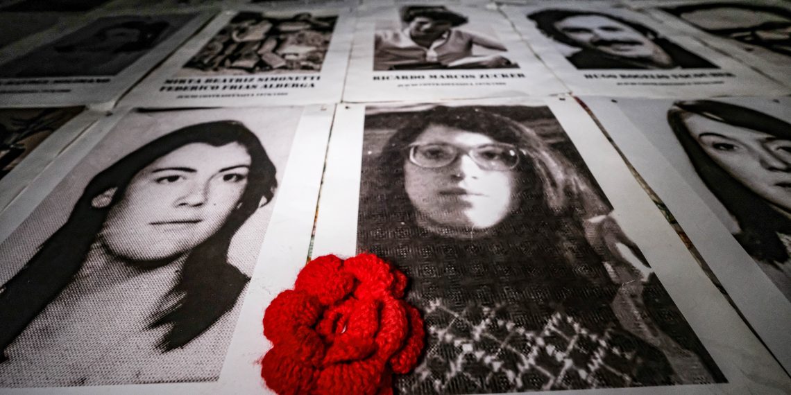“Hasta que vuelvan los abrazos”, crónica periodística de Fernando Tebele