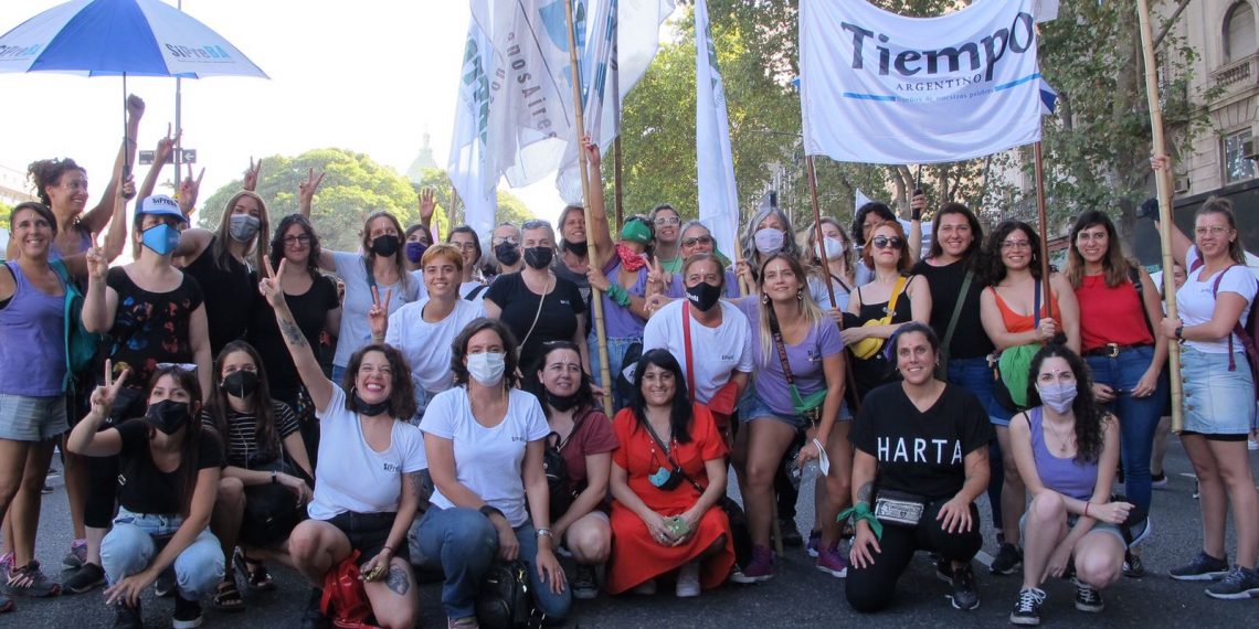 El SiPreBA marchó por equidad en los medios el 8M 2022