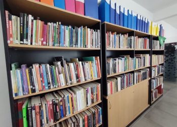 Biblioteca abierta y temática en la sede de nuestro sindicato