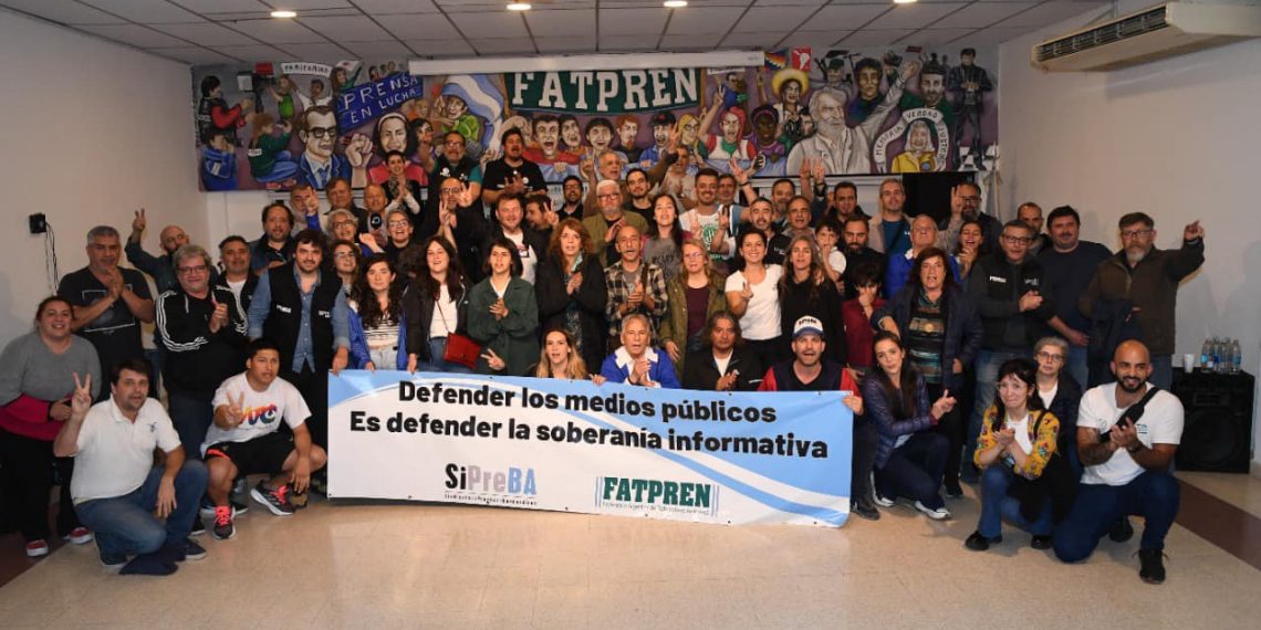 Más de un centenar de trabajadores en defensa de los medios públicos y las empresas del Estado