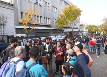Martes 2/5: acto en Perfil y jornada de lucha en prensa escrita