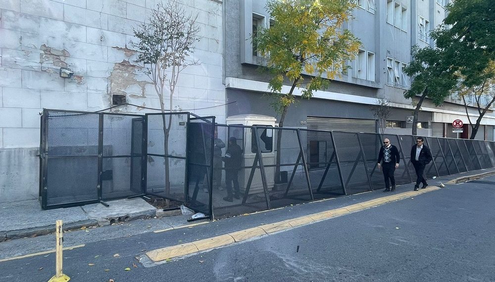 Clarín no acata la conciliación obligatoria e impide trabajar a les compañeres que quiere despedir