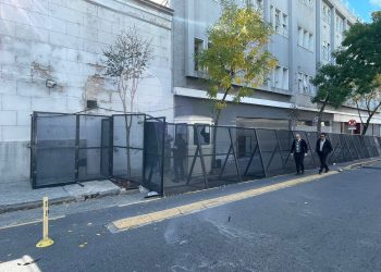 Clarín no acata la conciliación obligatoria e impide trabajar a les compañeres que quiere despedir