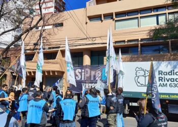 No a los despidos en Radio Rivadavia y Splendid 990