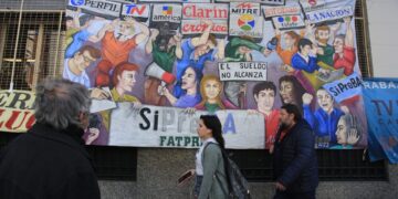 Paro y movilización por la paritaria en prensa escrita