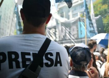 Con las centrales sindicales, Prensa en lucha por los derechos, la soberanía y la democracia