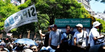 Con las centrales sindicales, Prensa en lucha por los derechos, la soberanía y la democracia