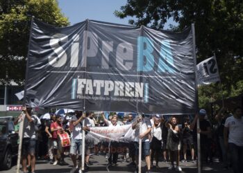 Movilizamos para exigir una urgente recomposición salarial