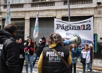 Prensa en lucha: nos movilizamos a Página/12