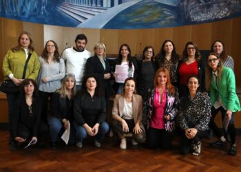 Acompañamos la presentación del informe “Ciberacoso a periodistas mujeres: la tecnocensura”