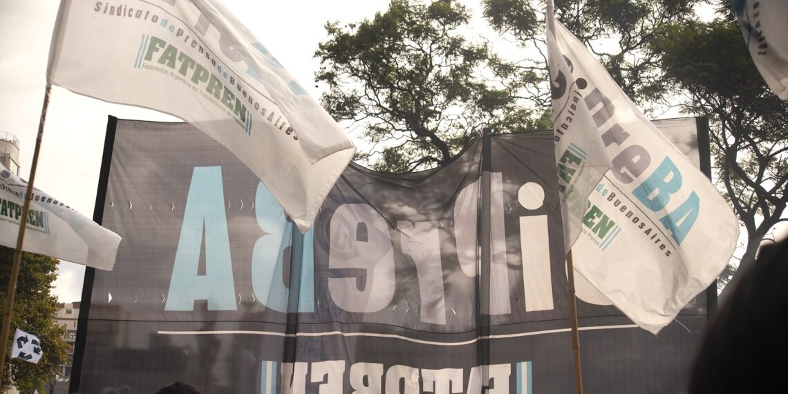 Basta de “cepo” al salario en los medios: nueva jornada de lucha y “ollas del hambre”