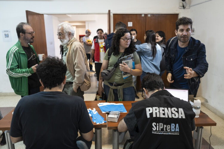 Asamblea General: alerta por emergencia salarial, defensa de los medios públicos, apoyo a un programa por una comunicación federal, plural y soberana