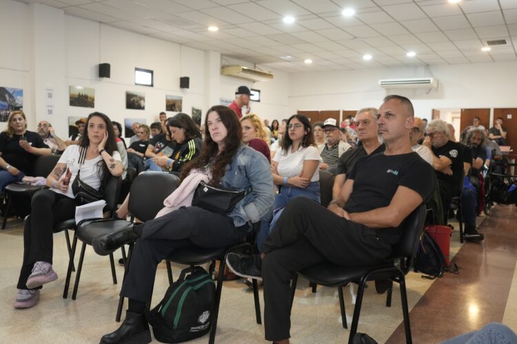 Asamblea General: alerta por emergencia salarial, defensa de los medios públicos, apoyo a un programa por una comunicación federal, plural y soberana
