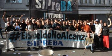 Olla contra el hambre en Clarín en reclamo por nuestros salarios de miseria