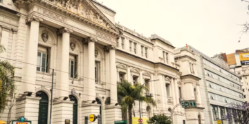 Descuento en diplomaturas en periodismo económico