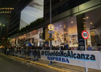 Llevamos nuestro reclamo salarial a los Martín Fierro