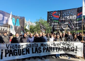 El Grupo Octubre tiene que pagar la paritaria