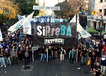 Un ataque a quienes trabajamos y al periodismo: la contrarreforma laboral busca borrar un siglo de derechos