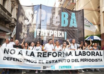 Sigue la pelea contra la reforma laboral: defendimos el Estatuto en la calle y en el Senado