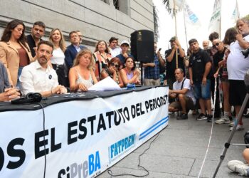 Reforma laboral: presentamos la solicitada con más de 3000 firmas contra la derogación del Estatuto del Periodista