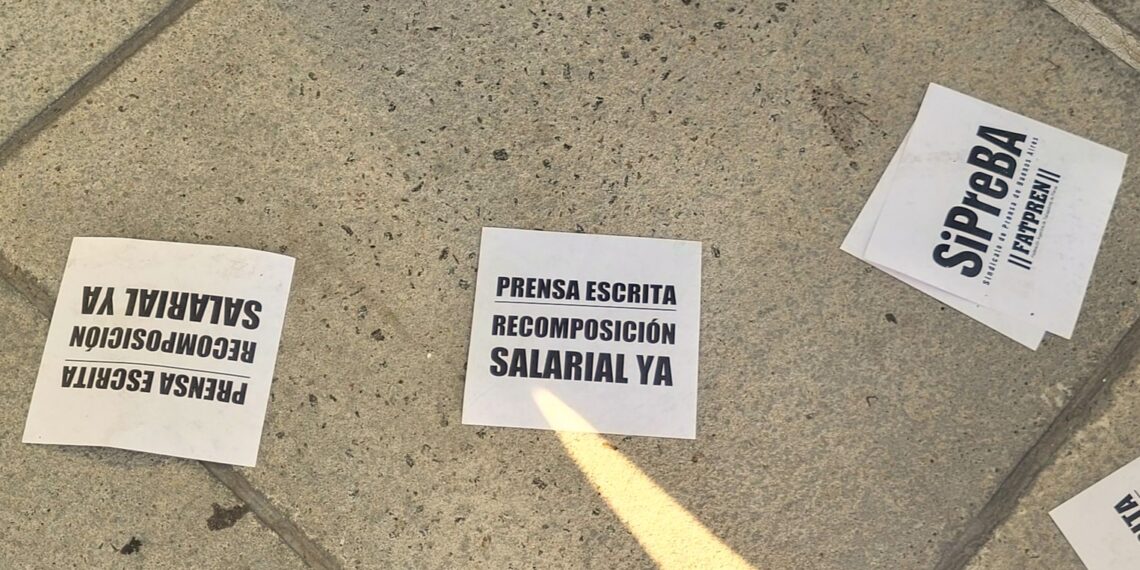 Vergonzoso: empresarios de prensa escrita ofrecen 15% para 13 meses