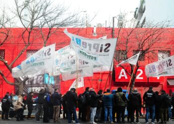 Prensa televisada: acuerdo por recomposición salarial y sigue el estado de alerta