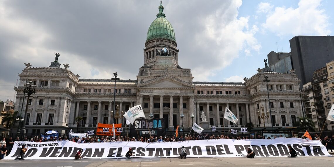 “No vendan el Estatuto”: el gremio de prensa pidió al Senado que trate en comisión los proyectos para proteger el periodismo